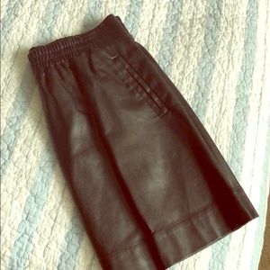 Leather Skirt😍 with pockets and zipper up the bak